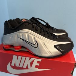 Size 10 - Nike Shox R4 Retro 2024 New