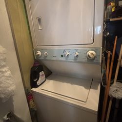 Kenmore Stacked Washer/dryer 
