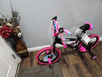 Kend Bike Bmx Girl 18 condition like new Ready to ride good condition