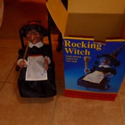 1991 Rocking Witch Sound Activated Lighted Eyes Scary Laugh.