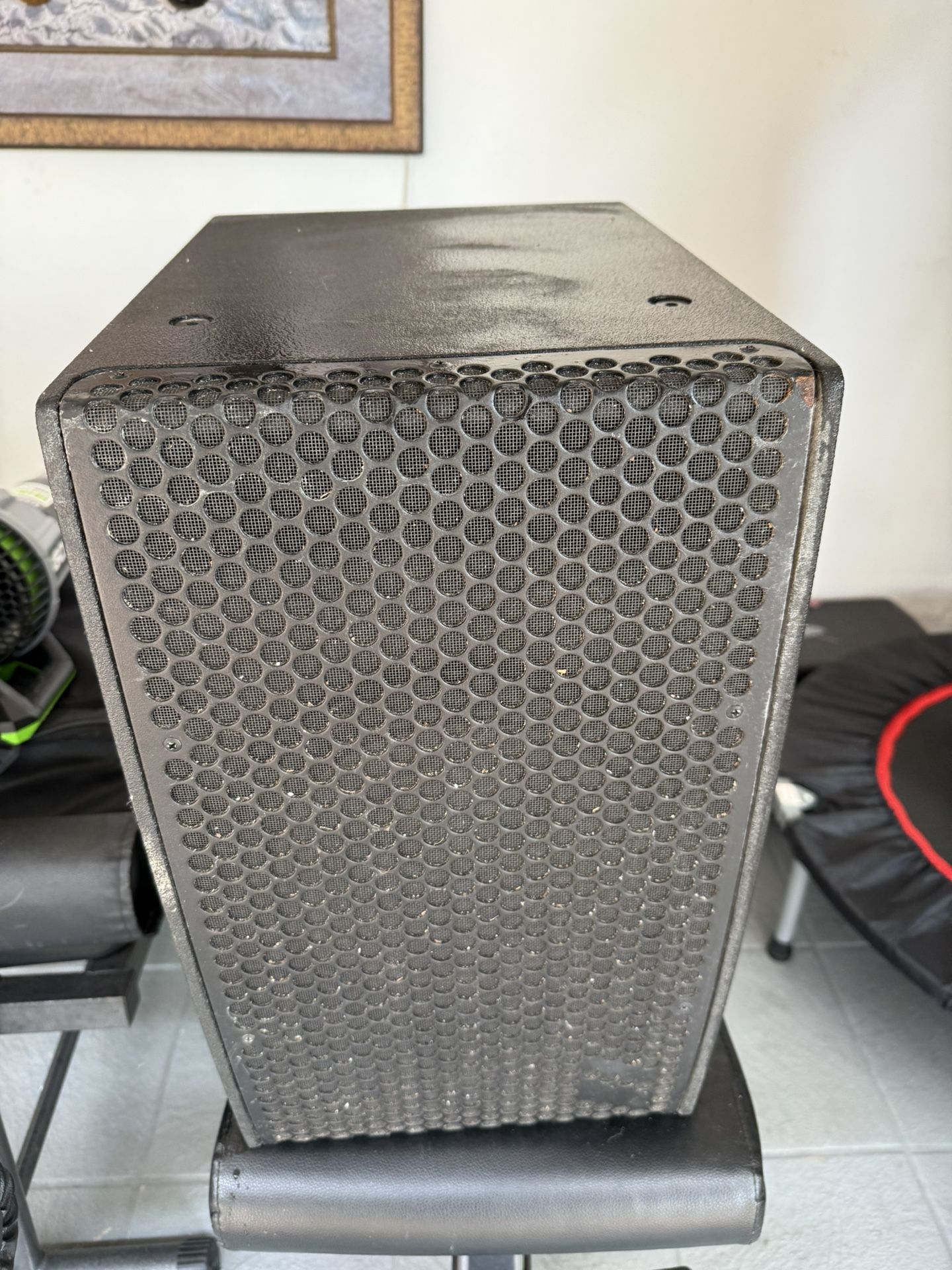 DAS Audio Quantum Q-10 - 1000W 10-inch Passive Bass-Reflex Subwoofer with Birch Plywood Enclosure in Black Finish