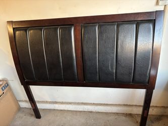 FREE | Antique Bed Frame