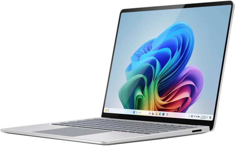 Microsoft Surface Laptop 7 (2024) 13.8" Touchscreen Display, Snapdragon X Plus (10 core) 16GB RAM 256GB SSD Platinum