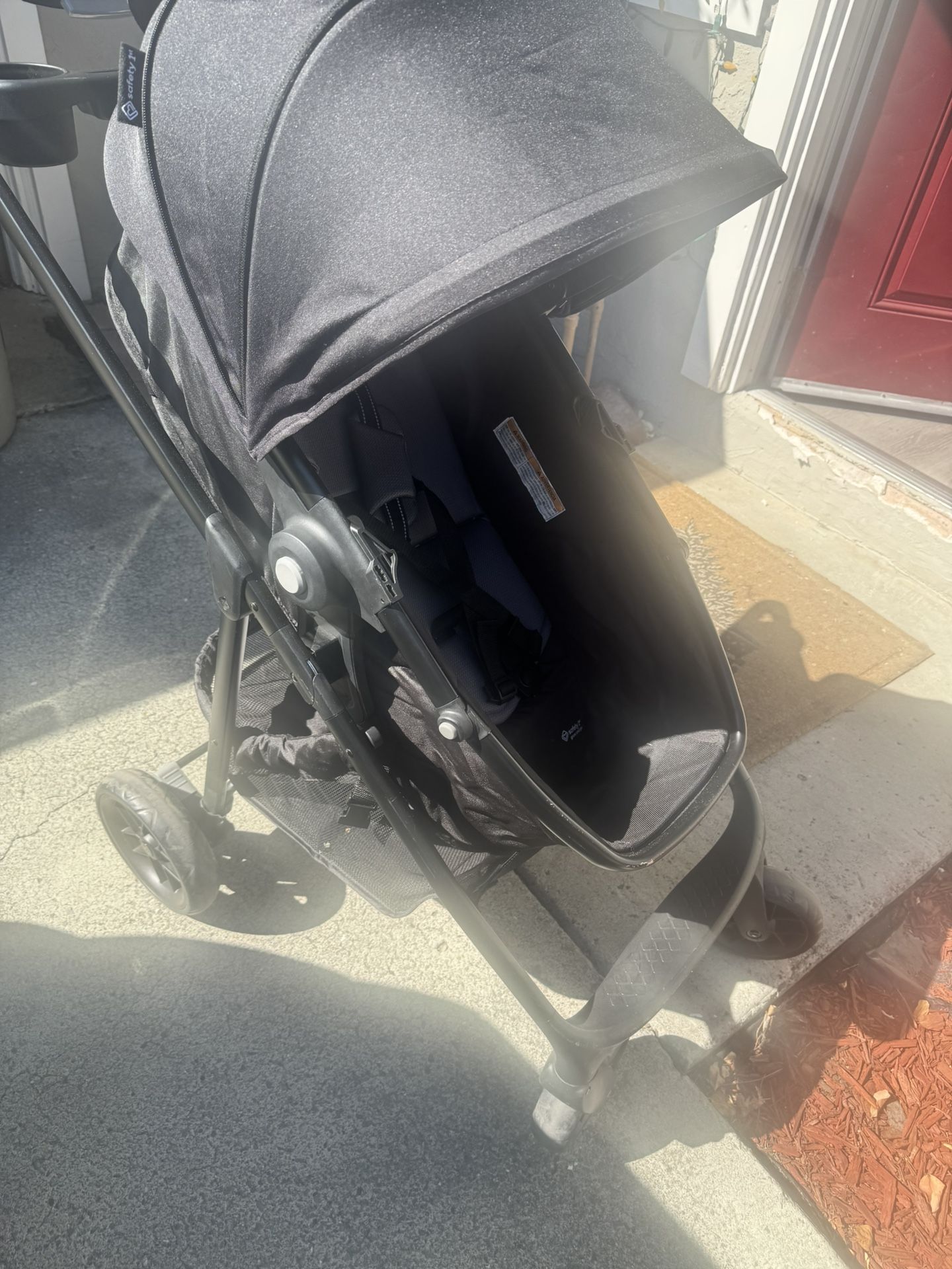 Safety 1st stroller And Bassinet
