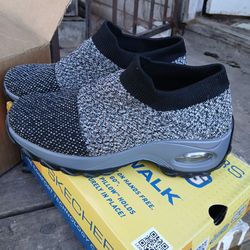 Sketchers Go Walk Shoes