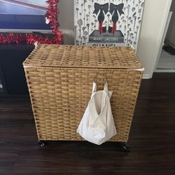 Rolling Laundry Basket 