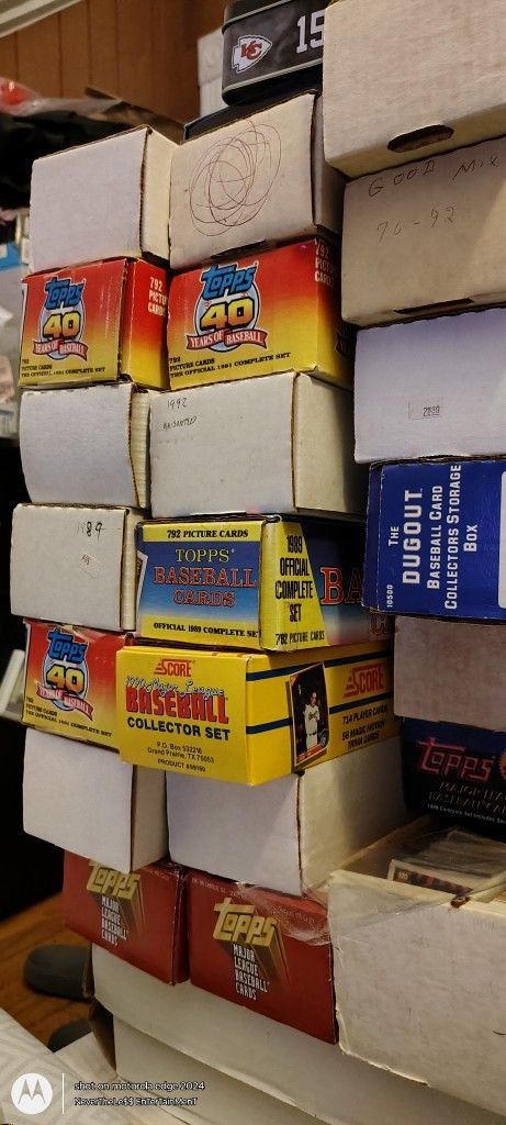 Many baseball Cards