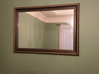 Wall mirror