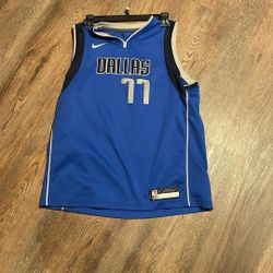 Luka Donćic Jersey