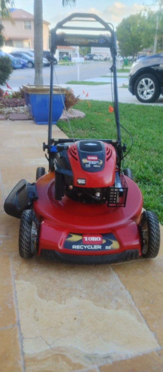 Lawn Mower/Toro Recycler 22" Self Propelled 7.0 Rear Wheel Drive 190cc Great Condition!