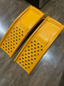 Vintage Yellow car ramps/UR6500 Ultra-Ramp