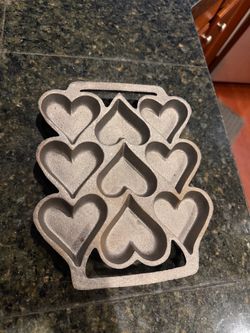 John Wright Heart-Shaped Cast Iron Baking Mold Pan