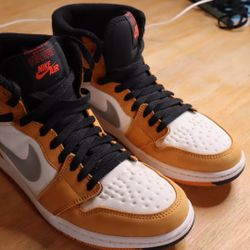 Air Jordan 1 Goretex Light Curry (used)