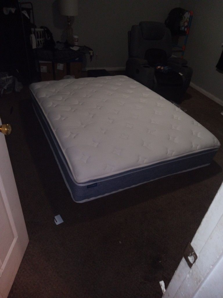 12 Inch Queen Hybrid Matress