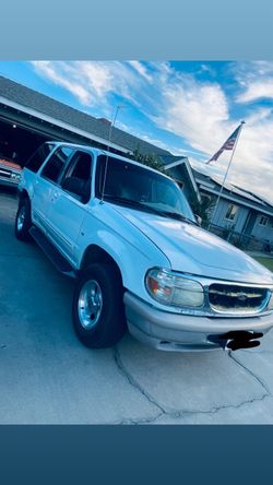 1999 Ford Explorer