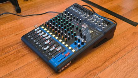 Yamaha mg12xu 12 Channel Effects Mixer