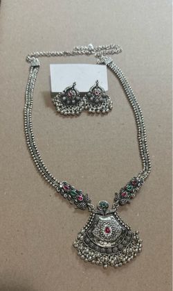 Necklace set