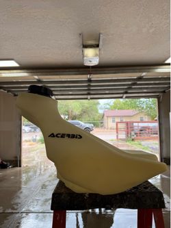 Yz450 gas can