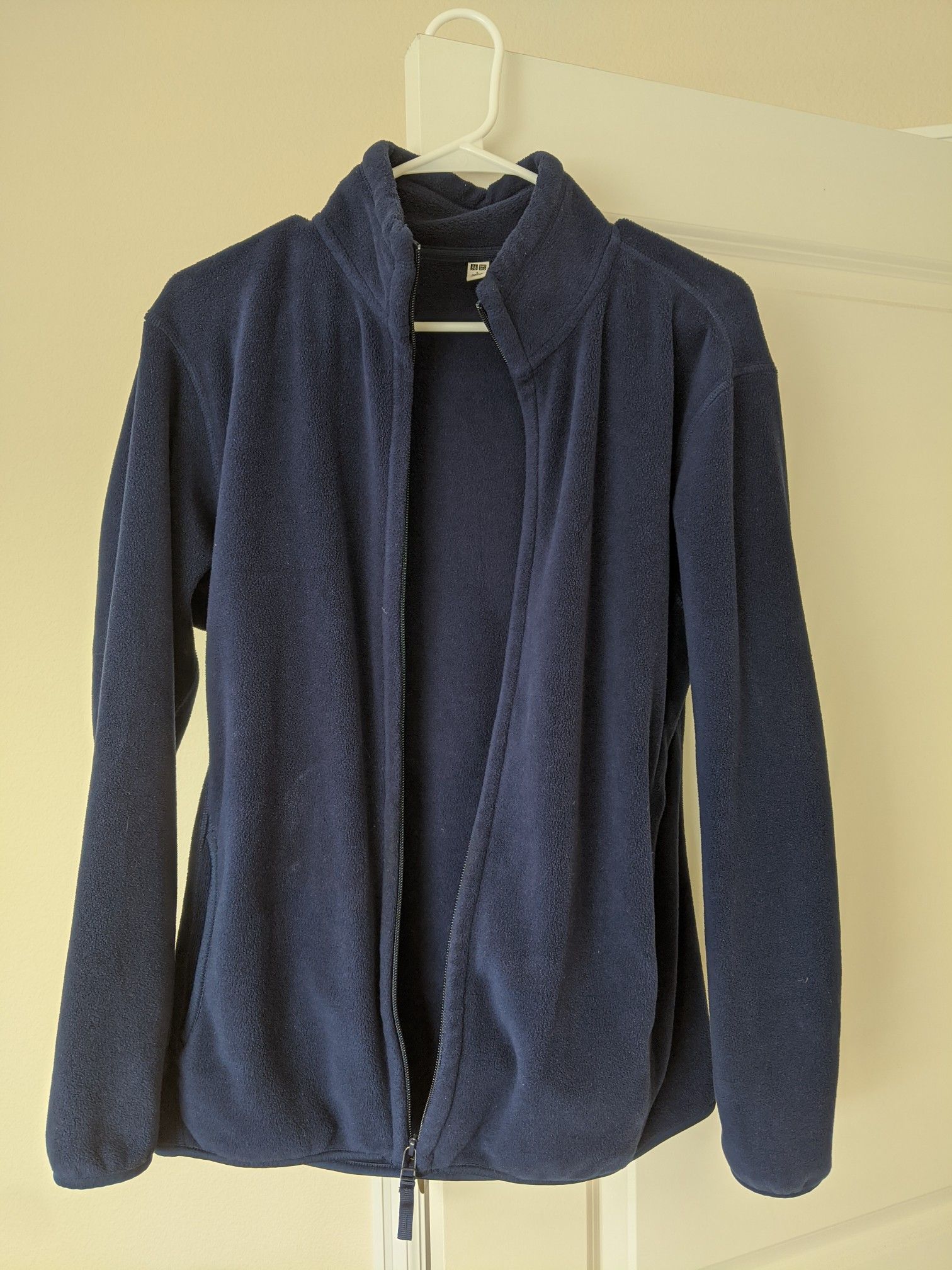 Uniqlo fleece jacket. Size L.