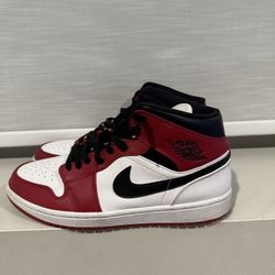 Jordan 1 Mid Chicago (2020) - Size 11.5