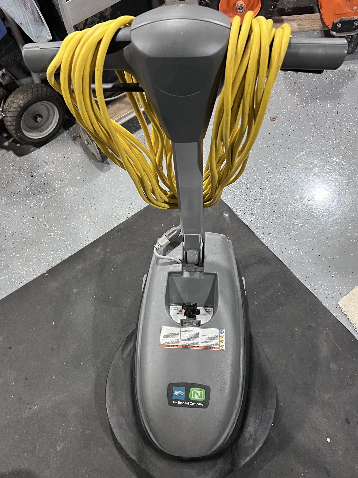 Tennant NOBLES BR-2000-DC Dust Control 20” High Speed Floor Burnisher - easy fold with 75 ft cord