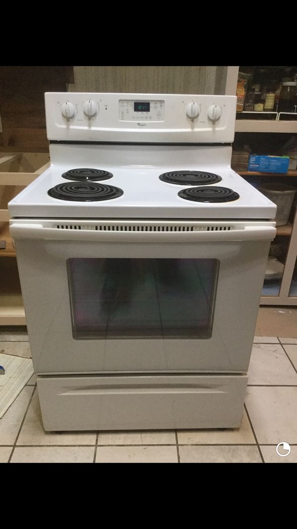 Whirlpool Electric stove *30 inch electric freestanding range* for Sale