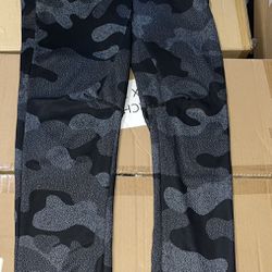 Boys Black/Camo Jogger Pants XL (2 For $10)
