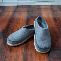 Haflinger Fletcher wool felt slipper in the color grey EU 41 US Men's 8