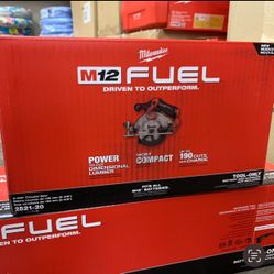 Milwaukee New 5 3/8” Circular Saw 12M Fuel 