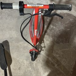 “Razor Electric Scooter – Bold Red Design, Powerful Performance”