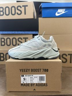Yeezy 700 Salt