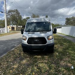 2019 Ford Transit 150 Medium Roof 