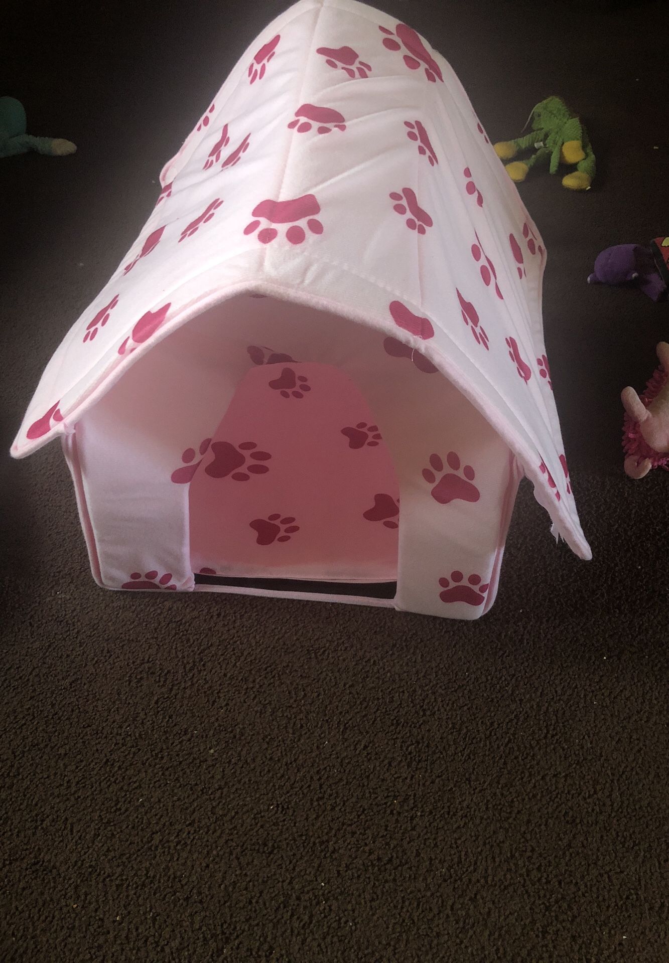 Mini dog house