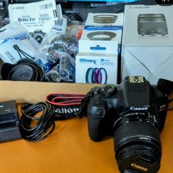 Cannon EOS Rebel  T6 1300D with Accessories