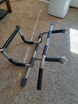 Pull Up Bar