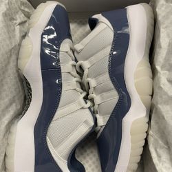 Jordan 11 Low Diffused Blue