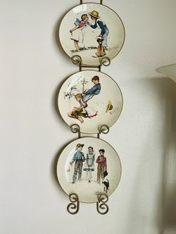Plate Rack With Three Norman Rockwell Plates