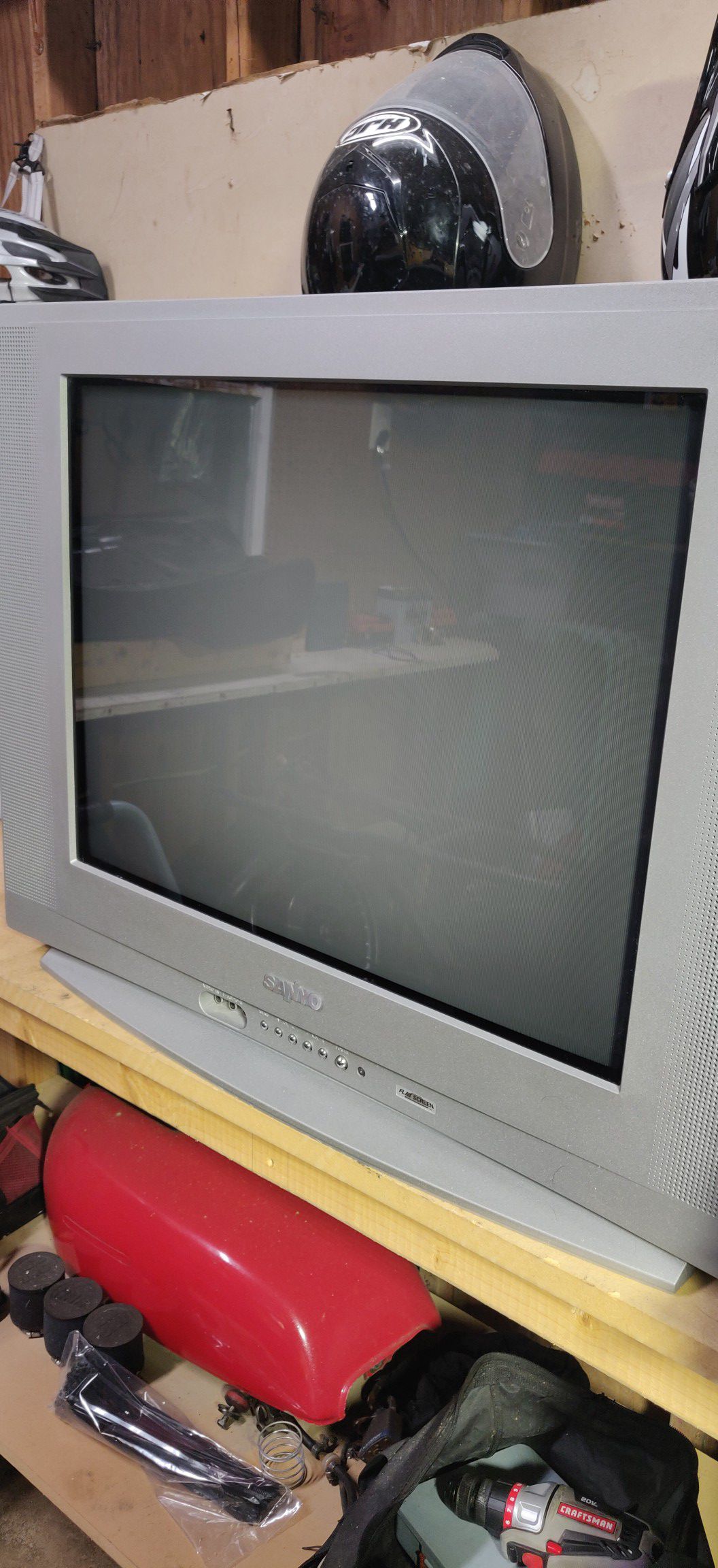 Sanyo 24" TV with remote