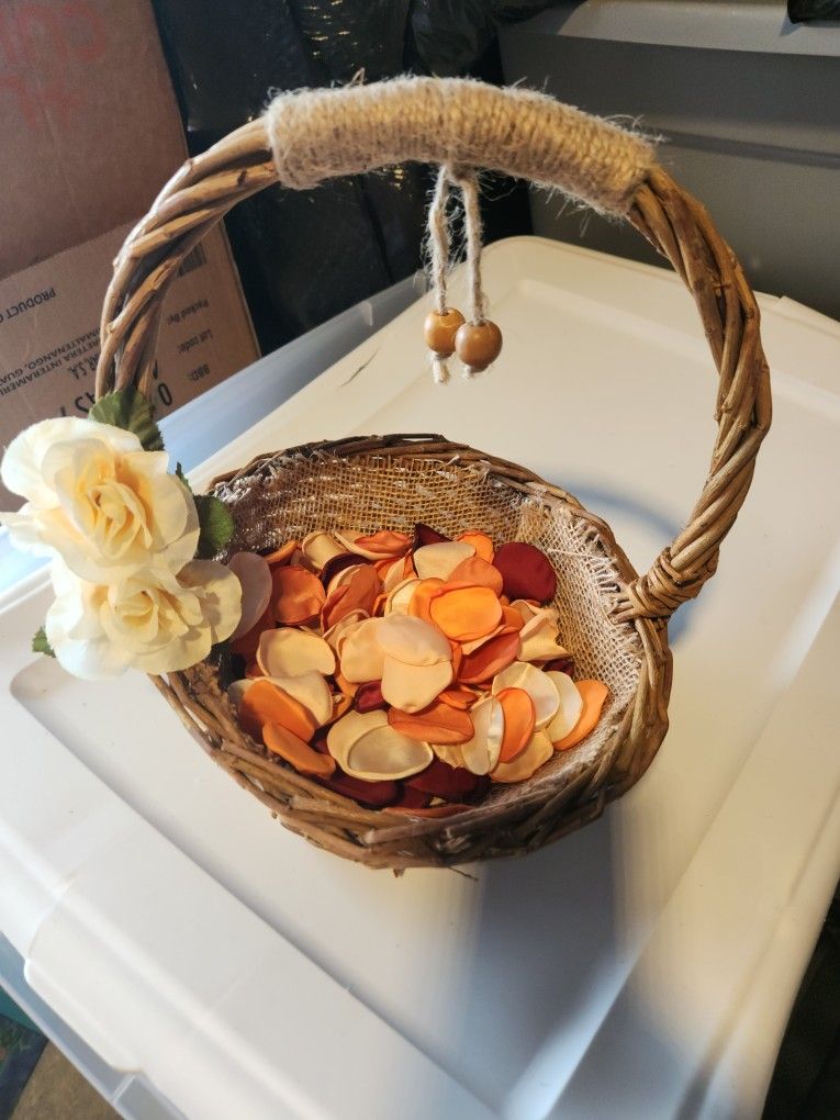 petal basquet for wedding 