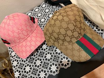 Carteras y gorras