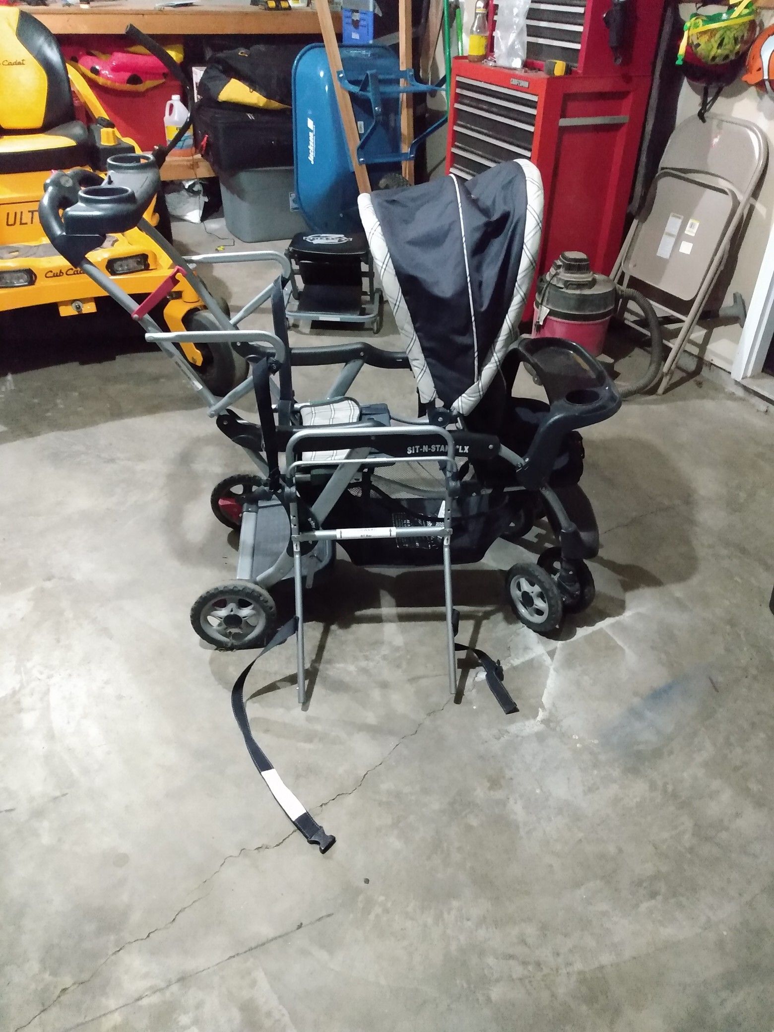 Double stroller- baby trend