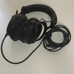Beyerdynamic DT 990 PRO 80 Ohm Studio Headphones