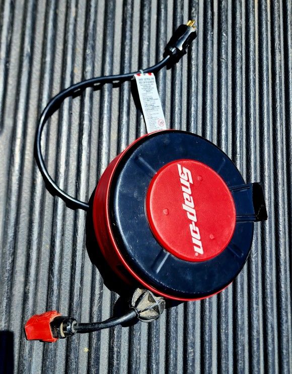 Snap On Retractable 30' Extension Cord 