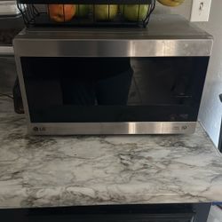 LG Microwave 