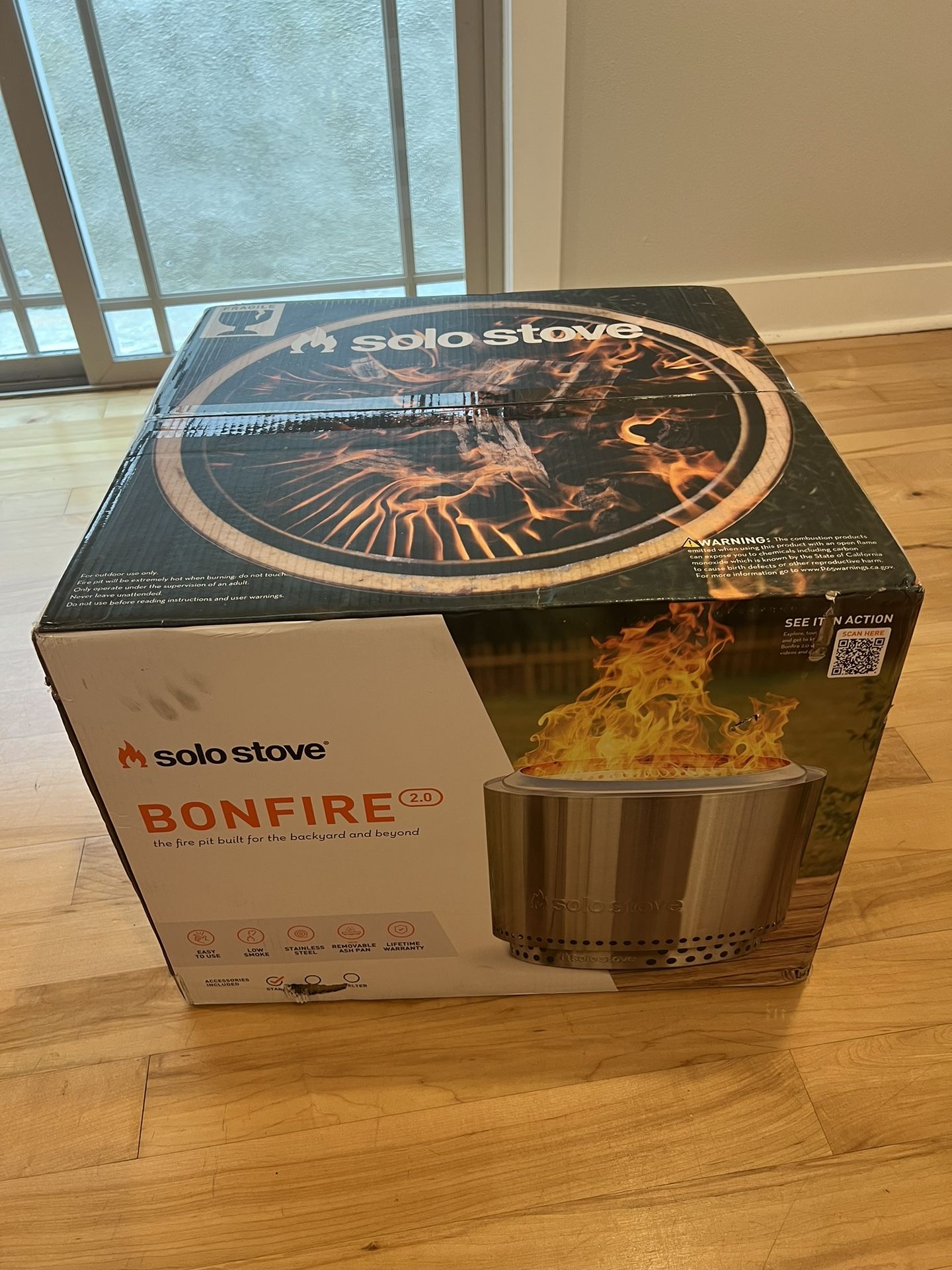 Solo Stove Bonfire 2.0 Fire Pit + Stand - Brand New