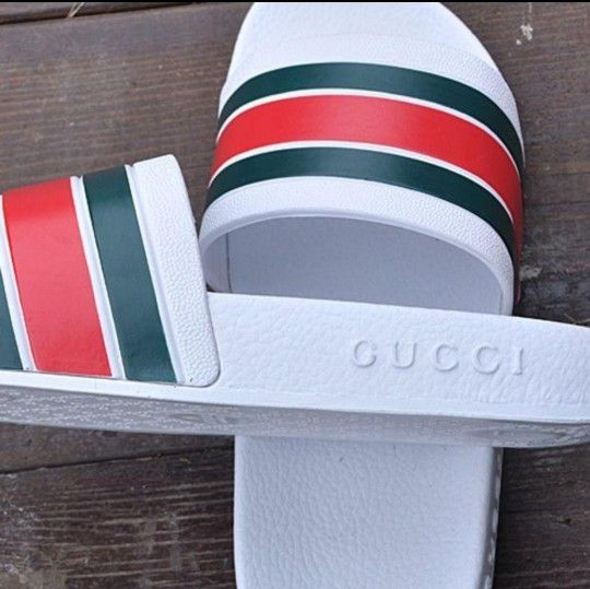 Slippers GUCCI Sandals Shirt Hot Sale Summer Slippers Male Beach Casual  Shoes Designer High Quality Luxury Caflskin Leather Men's Classic Sandals  for Sale in Pompano Beach, FL - OfferUp