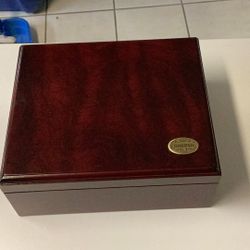 BRAND NEW Cherry Wood Finish CIGAR HUMIDOR 