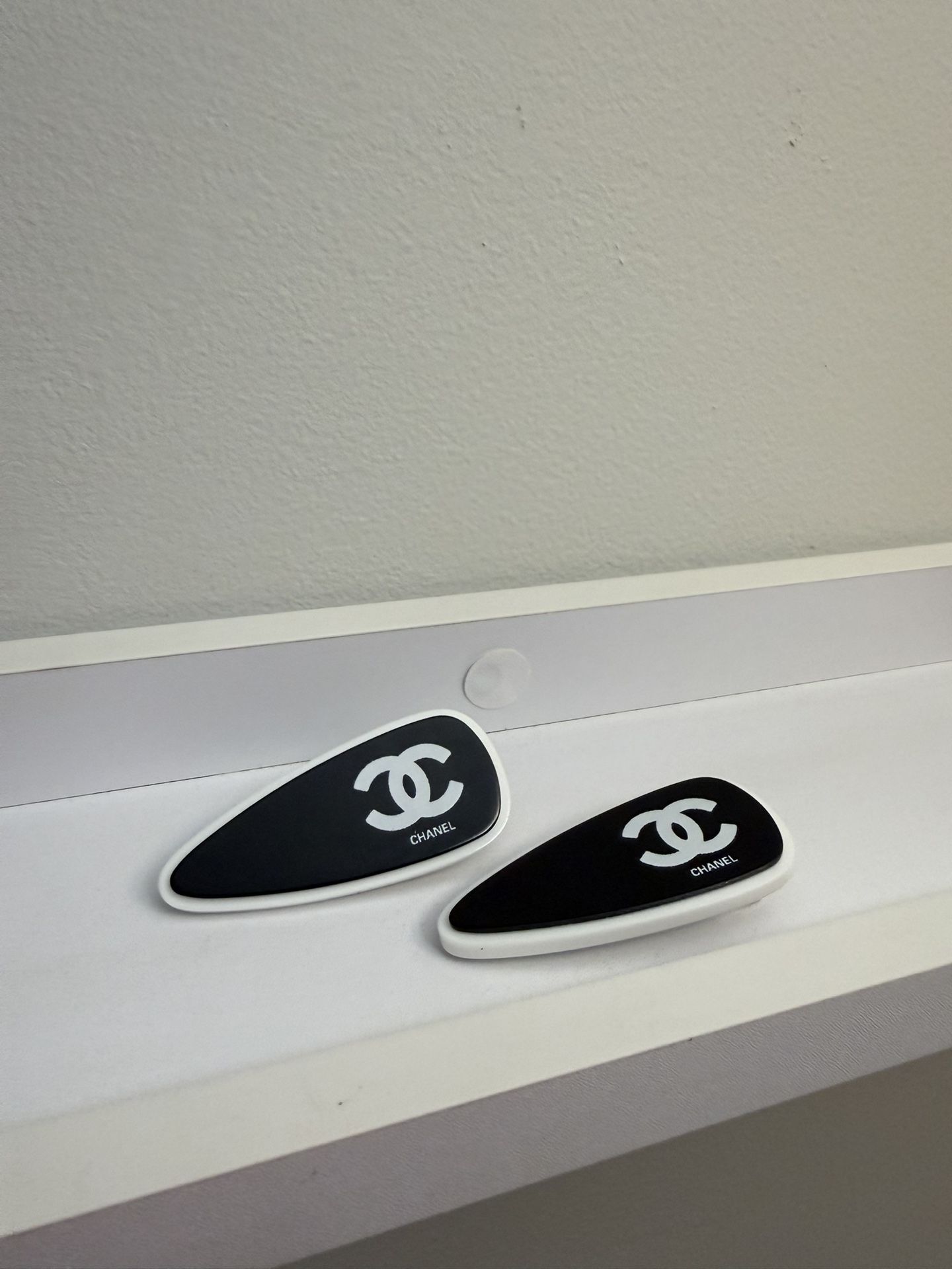 Luxury Black Hair Clips (2)