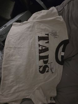 Signed TAPS  shirt  X S
