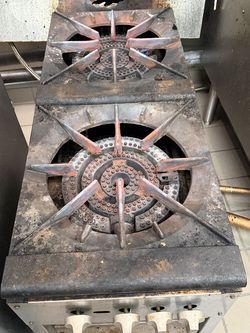 Commercial Heavy-Duty Two-Burner Gas Range – $450